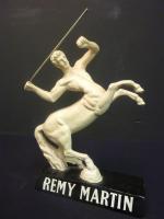 REMY MARTIN - Figurine publicitaire de comptoir en résine à...