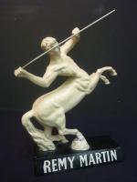 REMY MARTIN - Figurine publicitaire de comptoir en résine à...