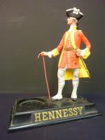 COGNAC HENNESSY - Figurine publicitaire de comptoir formant porte-bouteille en...