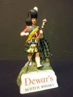 DEWAR'S Scotch Whisky - Figurine publicitaire de comptoir en latex...