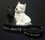 BLACK & WHITE James Buchanan's Scotch Whisky - Figurine publicitaire...
