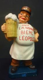 BIERE LEOPOLD - Figurine publicitaire de comptoir en platre polychrome...