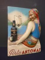 PORTO ANTONAT - Sujet publicitaire en plâtre peint d'après Olivier...