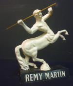 REMY MARTIN - Deux figurines publicitaires de comptoir en latex...