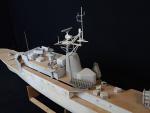 Maquette artisanale de navire en matériau composite. Dimensions : 50...