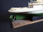 Maquette de bateau (chalutier)  en matériau composite "Côte d'émeraude,...