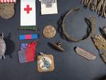 France Lot de 9 décorations, dont Croix de guerre, Commémorative,...