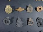 Royaume-Unis et Commonwealth Lot de 20 (env.) insignes, dont reproductions....