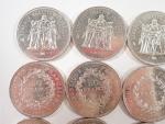 Vème République : Douze pièces de 50 Francs et une...