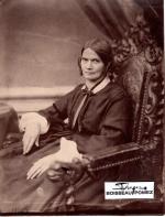 Jean-Baptiste FRENET (1814-1889)
Portrait d'une femme à belle coiffe assise dans...