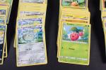 Cartes Pokemon 
Contenu : Ensemble d'environ 600 cartes rares/uncos/communes dont Kecleon,...