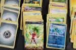Carte Pokemon 
Contenu : Ensemble de quelques centaines de cartes rares,...