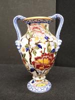 GIEN - Vase balustre en faïence modèle Pivoine marqué sous...