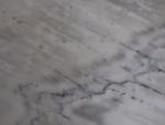 Table de bistrot en fer forgé, plateau de marbre blanc...