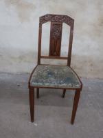 Paire de chaises Art Déco en bois mouluré et sculpté...
