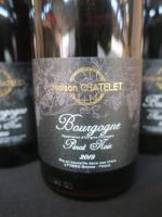 13 bouteilles Bourgogne Pinot noir 2019, Maison Chatelet à Brienne,...