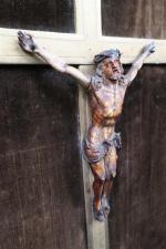 Christ en ivoire sculpté d'époque fin XVIII's. Haut. : tête-pieds...