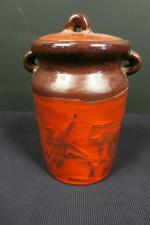 DEREL Juliette (1918-2007) : Pot couvert en céramique émaillée à...