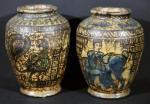 IRAN : Deux vases balustres en céramique émaillée à décor...