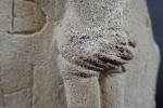 Fragment de Christ de Calvaire en pierre sculptée orné à...