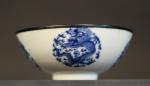 CHINE pour le VIETNAM : Bol en porcelaine bleu et...