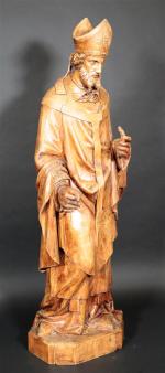 Saint-Evêque en bois sculpté, époque XVIII's. Haut : 1,05 m...