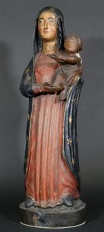 Vierge à l'Enfant en bois, plâtre et carton bouilli polychrome,...