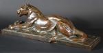 PROST Maurice (1894-1967) : Lionne couchée. Bronze à cire perdue...
