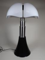 Gae AULENTI (1927-2012). Lampe modèle 620 Pipistrello (1966), à base...