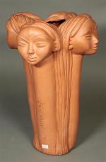 Jean MARAIS (1913-1998). Grand vase sculpture en terre cuite à...