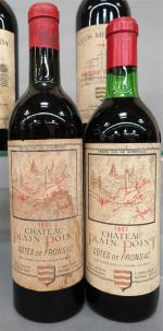 Bordeaux rouge. Lot dépareillé de sept bouteilles. Deux bouteilles Château...