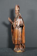 Saint Evêque bénissant en bois sculpté, ép. XIX's. Haut :...