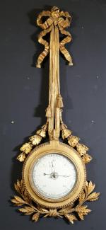 Baromètre d'époque Louis XVI en bois doré et sculpté, cadran...