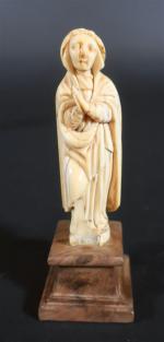 Petite Vierge du calvaire en ivoire sculpté, ép. XVI-XVII's. Haut....