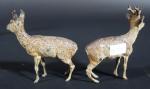Bronzes de VIENNE : Cerf et biche en bronze à...