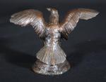 PEYRE Charles-Raphaël (1872-1949) : Aigle, ailes déployées. Petit bronze patiné,...