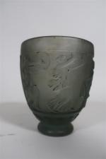 Georges de FEURE (1868- 1943). Vase en pâte de verre...