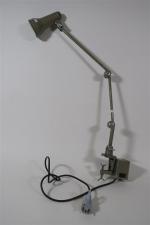 Lampe d'atelier RINALDO BERTONI Made in Italy, montée à l'électricité.
