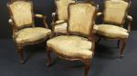 *Suite de quatre fauteuils cabriolets d'époque Louis XV en bois...