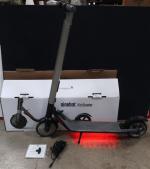 SEGWAY - Ninebot Kick Scooter. Trottinette électrique. Modèle d'exposition, dans...
