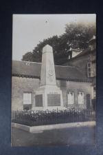 1 carte photo FLOING : Le monument aux morts
