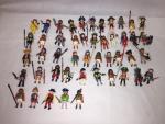 "GROS LOT PLAYMOBIL/GEOBRA DE 47 PERSONNAGES TYPE EGYPTIENS, PIRATES, GUERRIERS,...