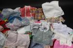 Dans boite écossaise : Vêtements poupées