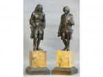 Voltaire et Rousseau : Paire de sujets en bronze patiné,...
