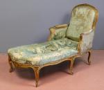 Petite chaise longue d'époque Louis XV en bois redoré et...