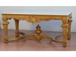 Table de milieu Napoléon III de style Régence en bois...