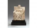 Stèle : Cybelle assise sur un trône marbre époque Greco-romaine