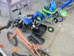 558 - Vélo enfant orange SM et tricycle à pédale...