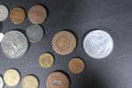 NUMISMATIQUE - Lot de 18 PIECES de monnaie et MEDAILLES...