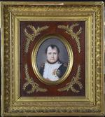 Miniature ovale représentant Napoléon 1er, 8 x 6 cm, dans...